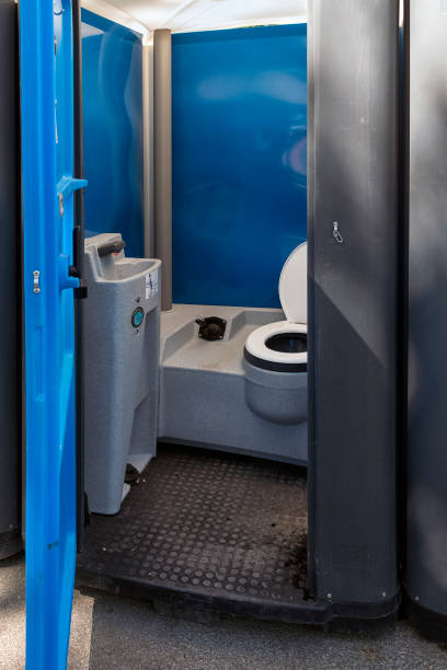 Best Portable bathroom rental  in Edgerton, WI